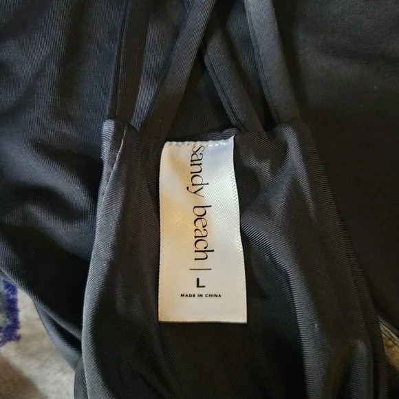 NWT Black 2 Piece Bikini Size L Sandy Beach Swimwear Vacation Travel Pool - Picture 8 of 10